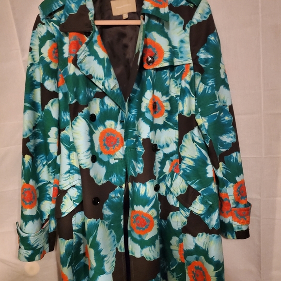 Coat - Picture 1 of 6